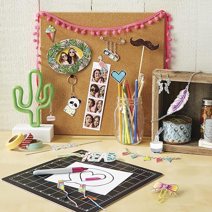 Just Play Shrinky Dinks Creative Pack, 25 Sheets Frosted White, Kids Art and Craft Activity Set, Kids Toys for Ages 6 Up, Large