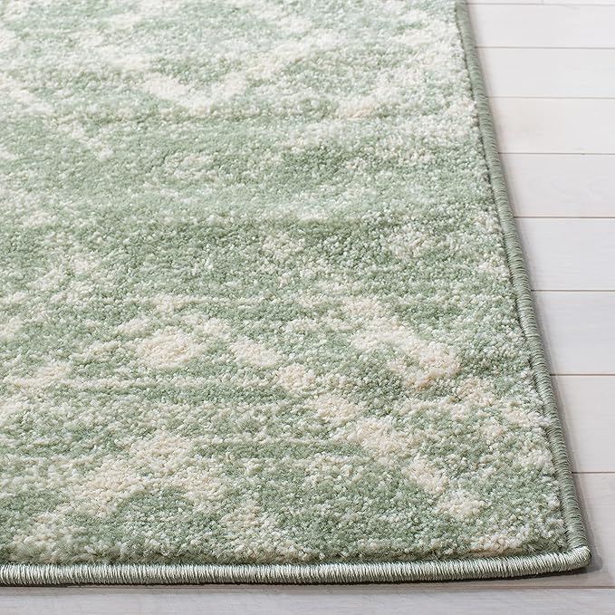 SAFAVIEH Adirondack Collection Accent Rug - 4' x 6', Green & Ivory, Modern Distressed Design, Non-Shedding & Easy Care, Ideal for High Traffic Areas in Entryway, Living Room, Bedroom (ADR131Y)