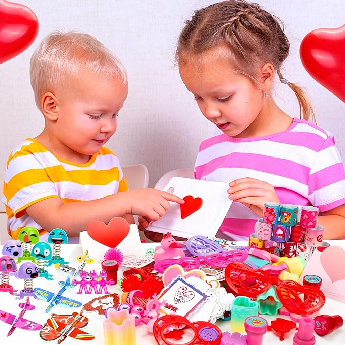 500+ Pcs Valentine's Day Party Favors Toy Assortment Set Valentine Goodie Bag Stuffers Valentine Prizes Rewards Bulk for Kids Students Valentine Party Favors Treats School Classroom Gift Exchange